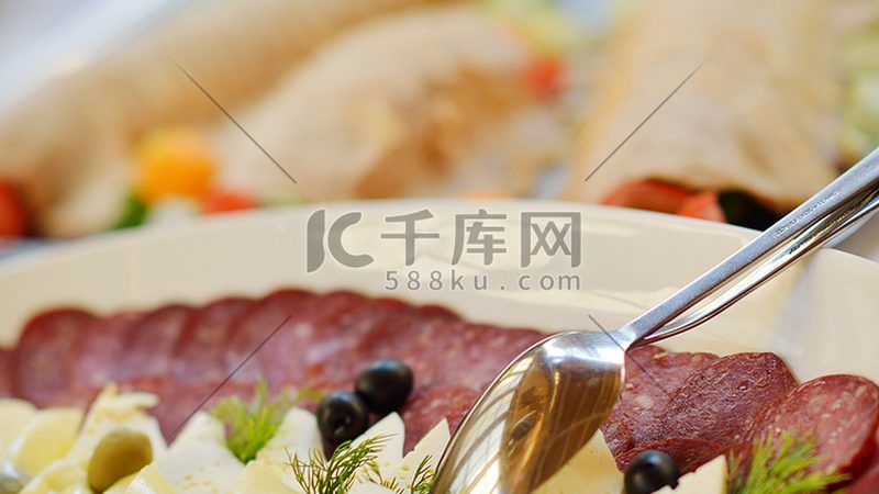 食品代加工：揭秘其背后的利润点与关键要素