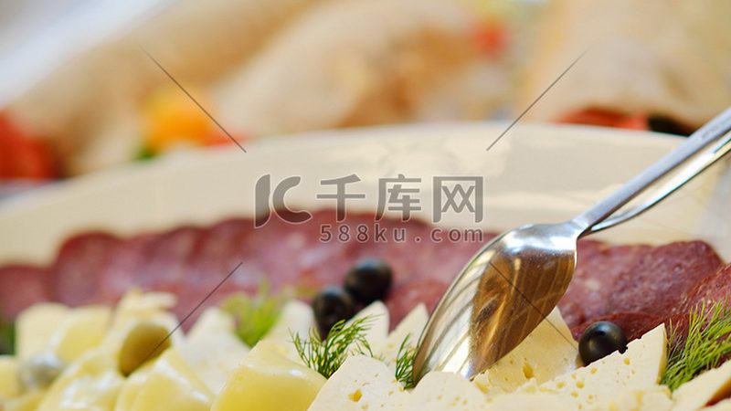 食品OEM加工：揭秘定制化食品生产的秘密**